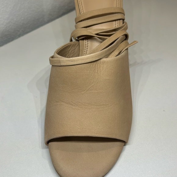 Ankle block heel nude - Picture 5 of 5